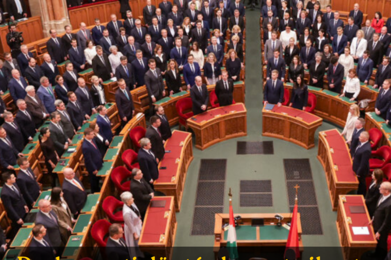 Döntött a parlament: vége a jelenlegi közmédiának, betiltották a gigaplakátokat és a gyűlöletkeltő reklámokat