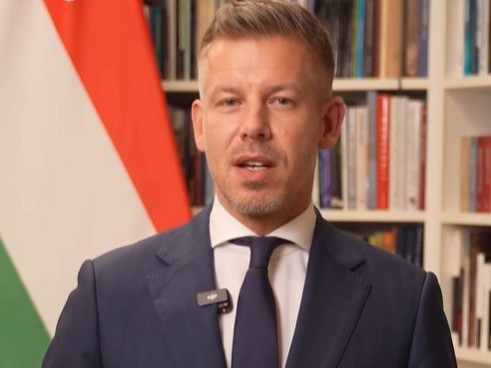 Maffiaügyészekről beszél Magyar Péter, miután Sesztákékkal egy napon kérték ki a mentelmi jogát – frissmozaik.com
